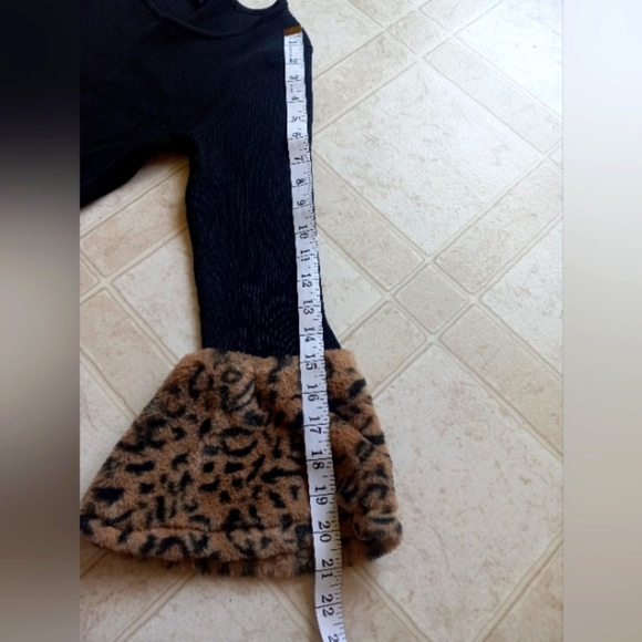 NINA Leonard Black Dress With Cheetah Bell Sleeves - Picture 4 of 4